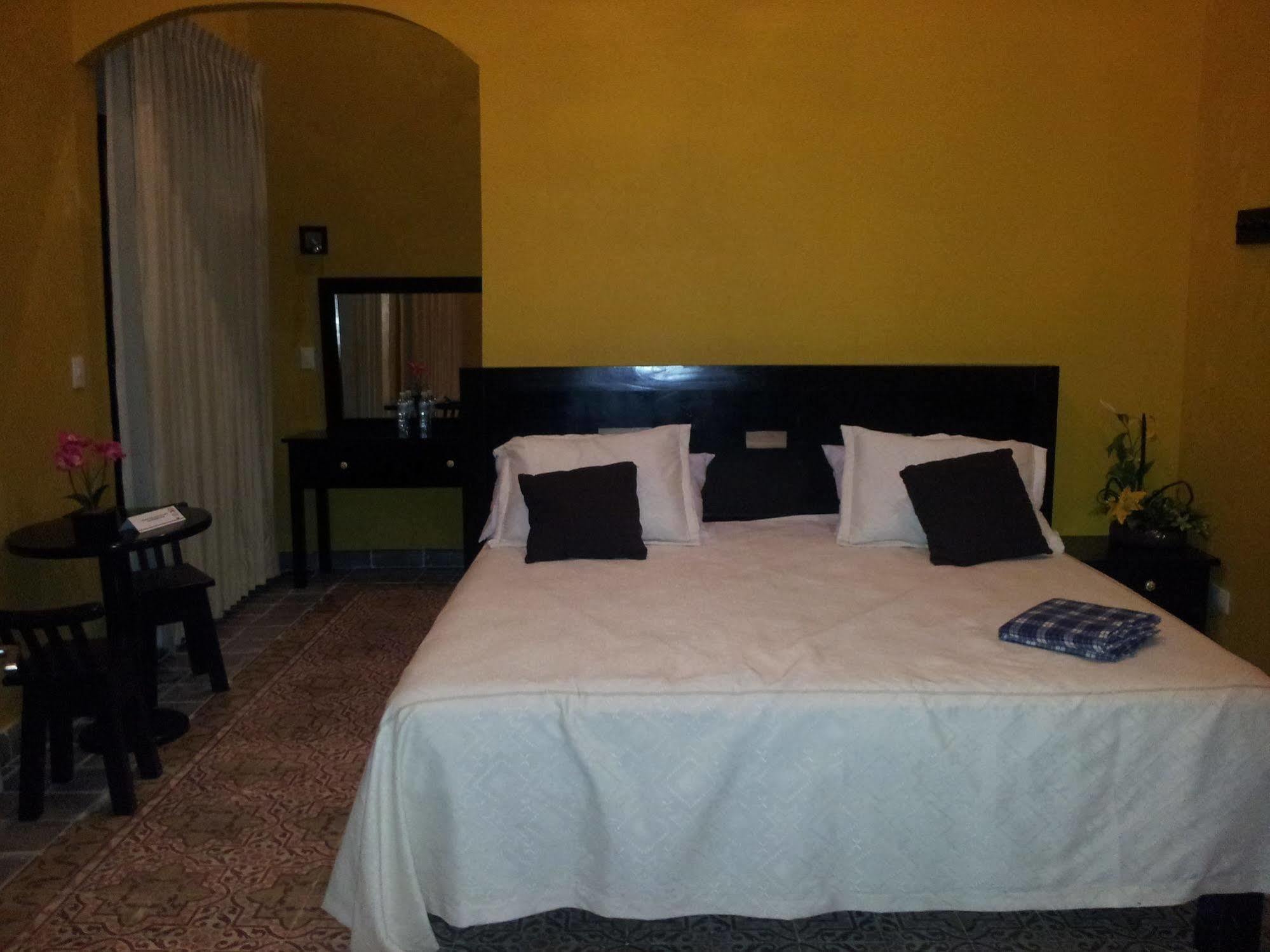 Hotel Catedral Campeche Buitenkant foto
