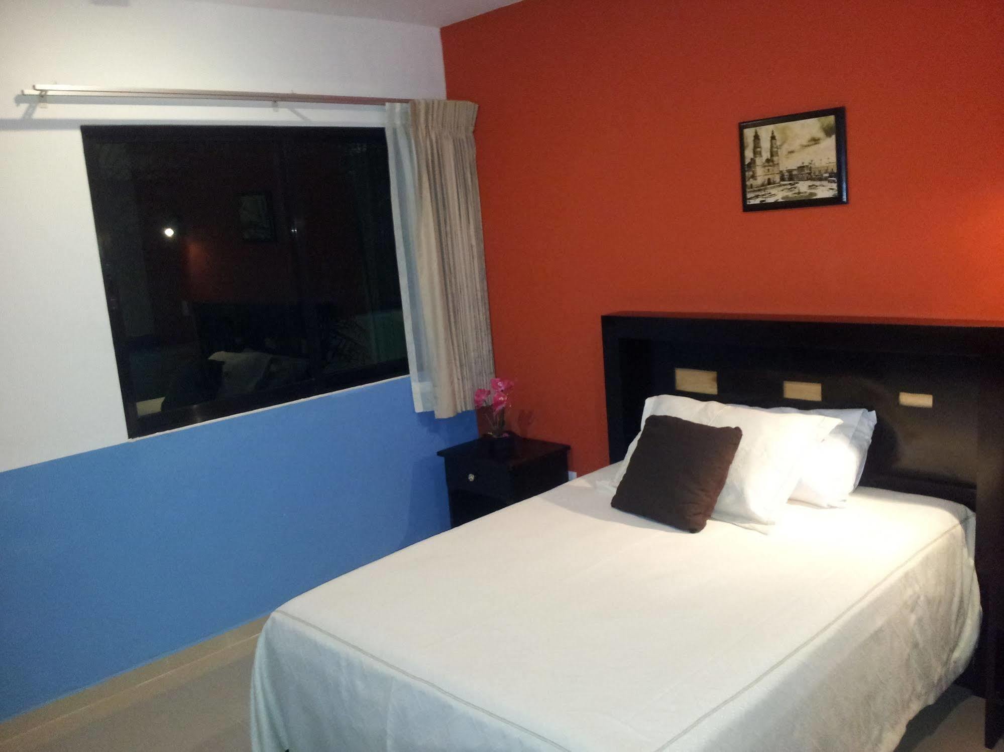 Hotel Catedral Campeche Buitenkant foto